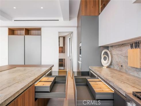 4 Geneve , Newport Beach, CA