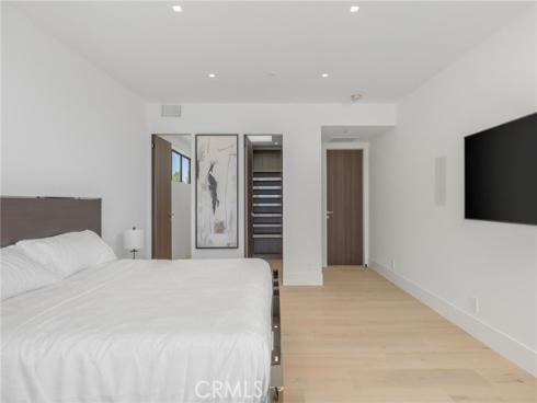 4 Geneve , Newport Beach, CA