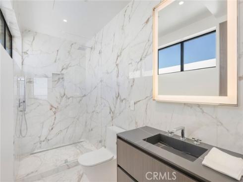 4 Geneve , Newport Beach, CA