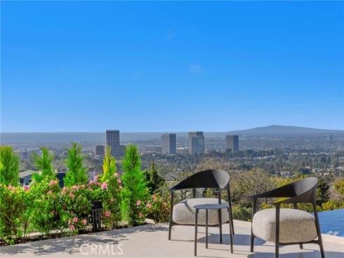 4 Geneve , Newport Beach, CA