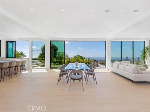 4 Geneve , Newport Beach, CA