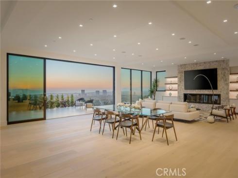 4 Geneve , Newport Beach, CA