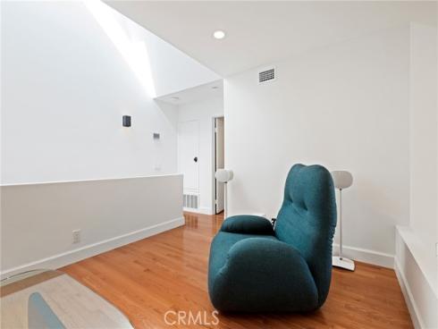 122  Corsica  , Newport Beach, CA