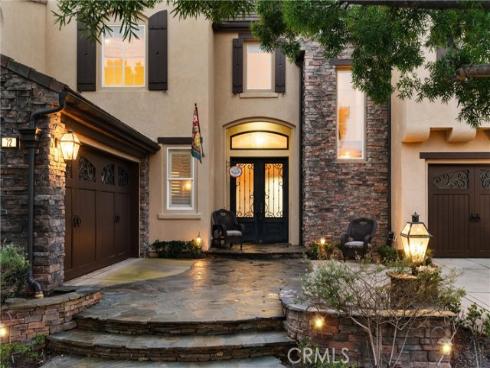 72  Victoria  , Newport Beach, CA