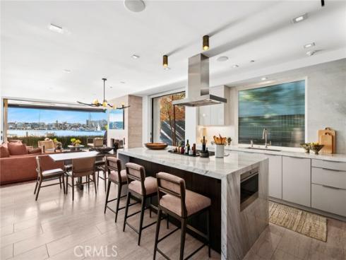 304 S Bay Front  , Newport Beach, CA