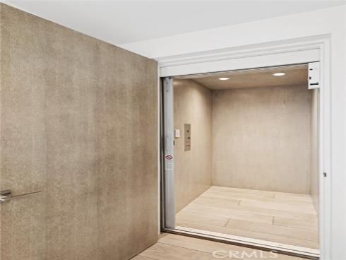 304 S Bay Front  , Newport Beach, CA