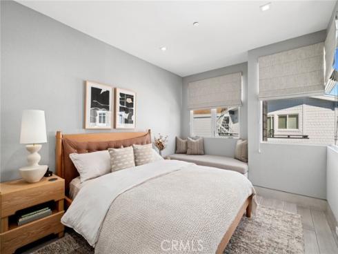 304 S Bay Front  , Newport Beach, CA