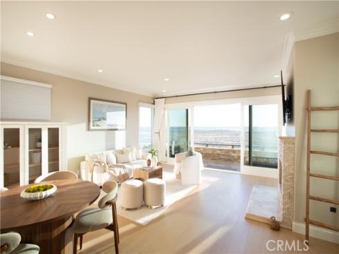 2712 W Oceanfront  , Newport Beach, CA