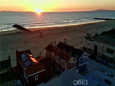 2712 W Oceanfront  , Newport Beach, CA