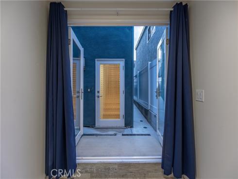 417 E Balboa   Boulevard, Newport Beach, CA