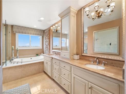 9  Rue Cannes  , Newport Beach, CA