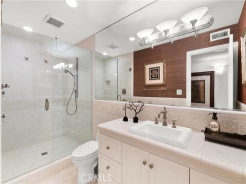 9  Rue Cannes  , Newport Beach, CA