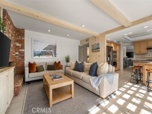 1208  Somerset  , Newport Beach, CA