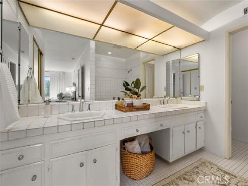 1208  Somerset  , Newport Beach, CA