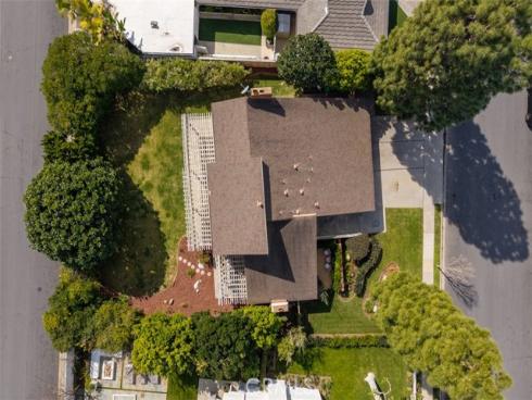 1208  Somerset  , Newport Beach, CA