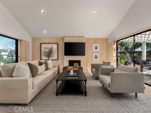 1208  Somerset  , Newport Beach, CA