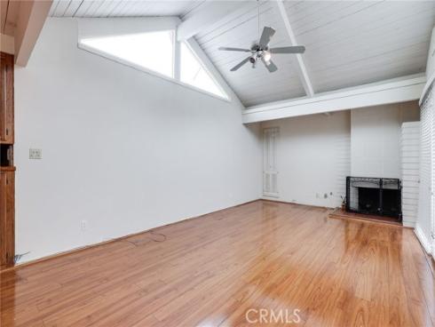 327  Walnut  , Newport Beach, CA