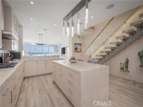 3407 W Oceanfront  , Newport Beach, CA