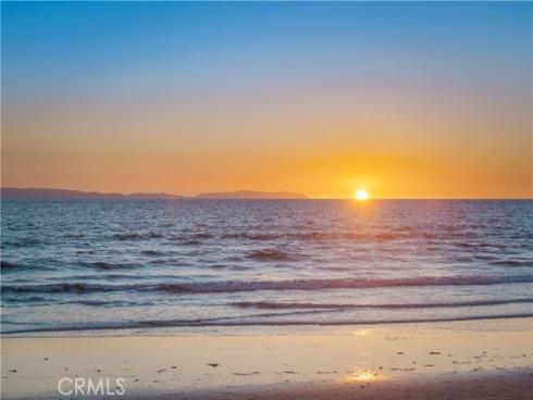 3407 W Oceanfront  , Newport Beach, CA