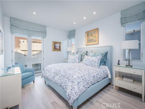 3407 W Oceanfront  , Newport Beach, CA