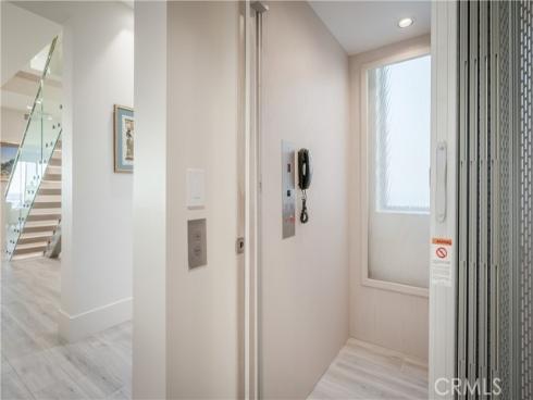 3407 W Oceanfront  , Newport Beach, CA