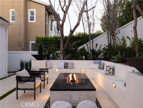 34  Montgomery  , Newport Beach, CA