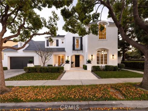 34  Montgomery  , Newport Beach, CA