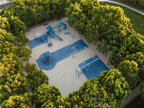 34  Montgomery  , Newport Beach, CA