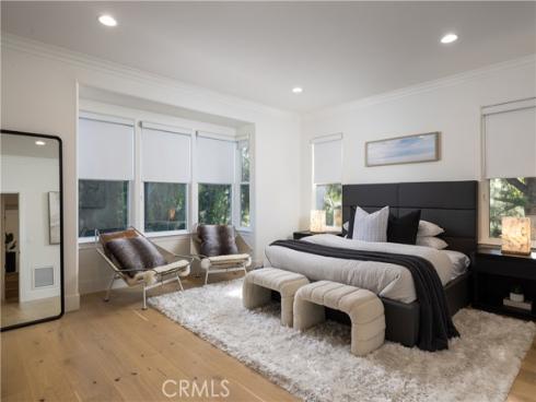 34  Montgomery  , Newport Beach, CA