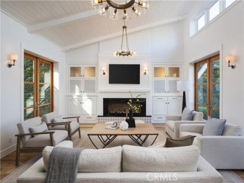 2217  Laurel   Place, Newport Beach, CA