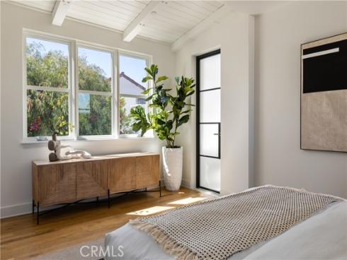 2217  Laurel   Place, Newport Beach, CA