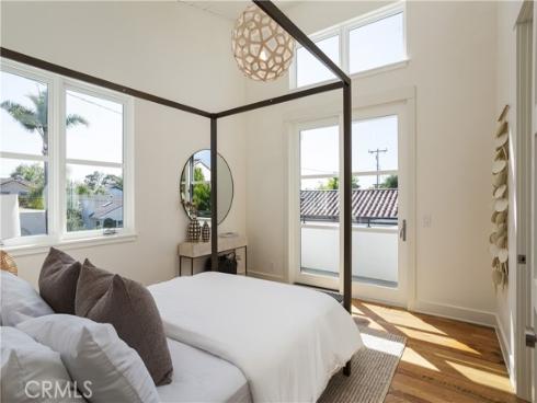 2217  Laurel   Place, Newport Beach, CA