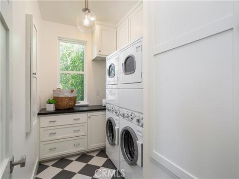 2217  Laurel   Place, Newport Beach, CA