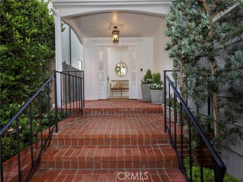 1516 E Ocean Front  , Newport Beach, CA