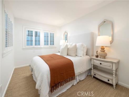 1516 E Ocean Front  , Newport Beach, CA