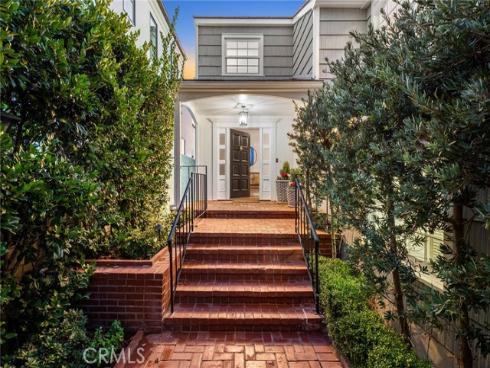 1516 E Ocean Front  , Newport Beach, CA