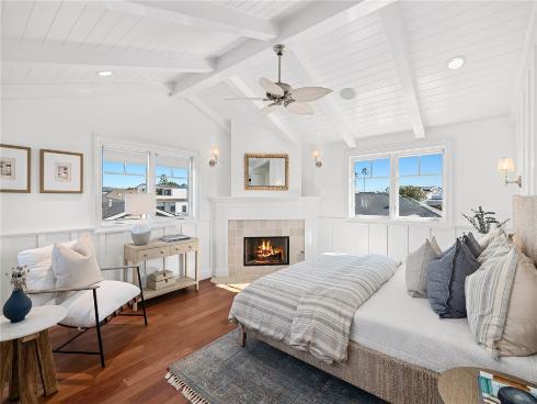 1701 E Balboa   Boulevard, Newport Beach, CA