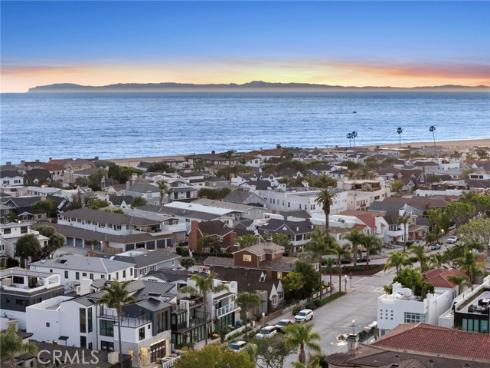 1701 E Balboa   Boulevard, Newport Beach, CA