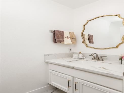 2421 E 16th  1 , Newport Beach, CA