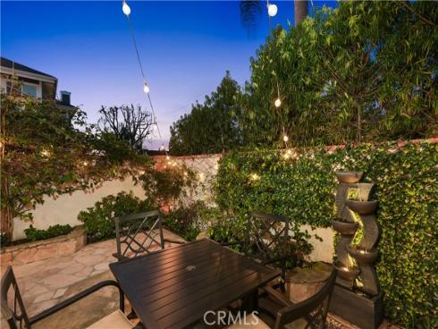 2421 E 16th  1 , Newport Beach, CA