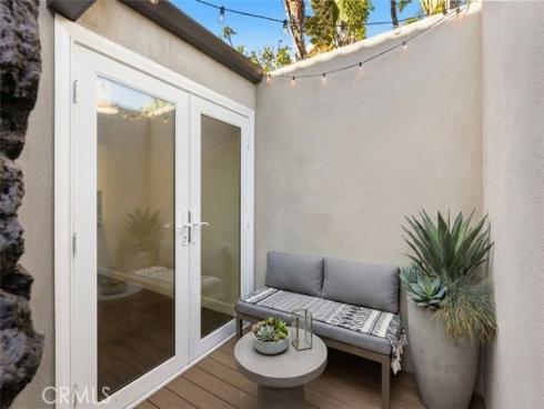 327  62nd   Street, Newport Beach, CA