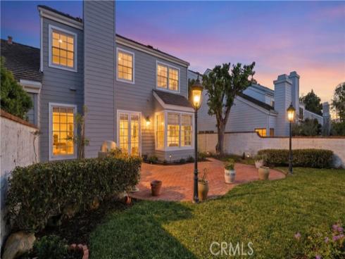 18  Hillsdale  , Newport Beach, CA