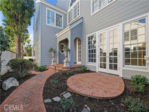 18  Hillsdale  , Newport Beach, CA