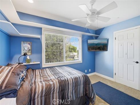 2033  Holiday  , Newport Beach, CA