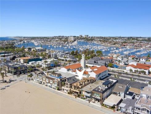 1414 W Oceanfront  , Newport Beach, CA