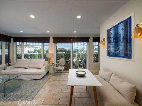 203  8th st  , Newport Beach, CA