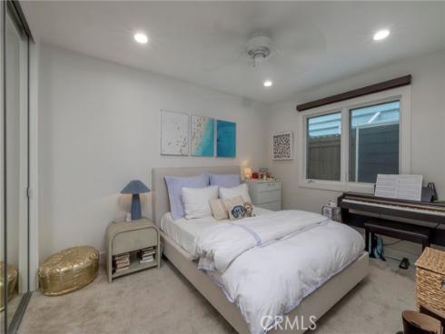 203  8th st  , Newport Beach, CA