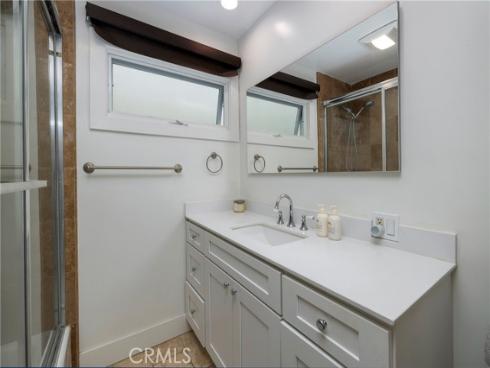 203  8th st  , Newport Beach, CA