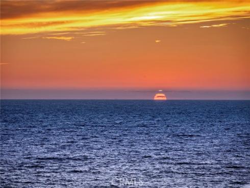 203  8th st  , Newport Beach, CA