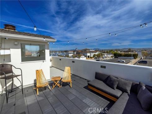 203  8th st  , Newport Beach, CA